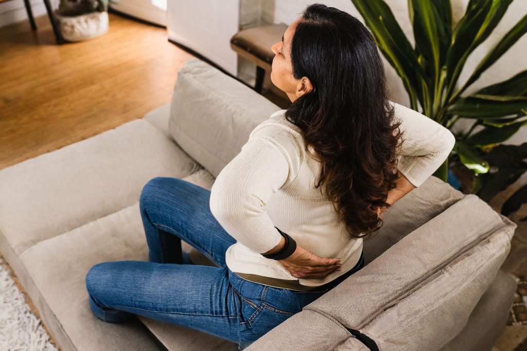 Dolor lumbar: 5 formas de aliviarlo en casa